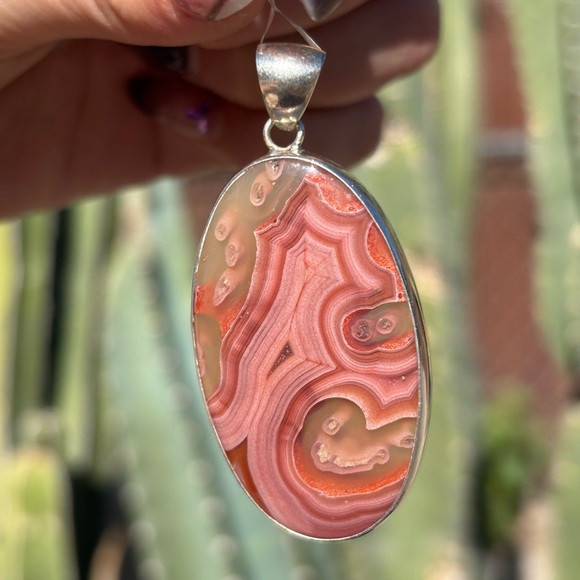Pink Laguna Agate Pendant Necklace - Picture 7 of 10
